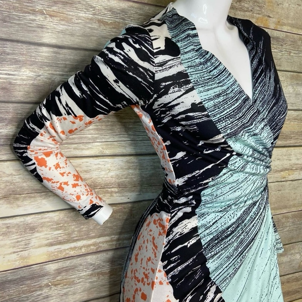 Diane Von Furstenberg 2 Valencia wrap silk dress - Picture 3 of 7